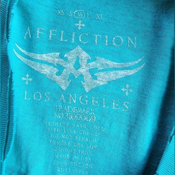 Affliction Los Angeles Live Fast Destroyed Graphic T-Shirt - Picture 4 of 11